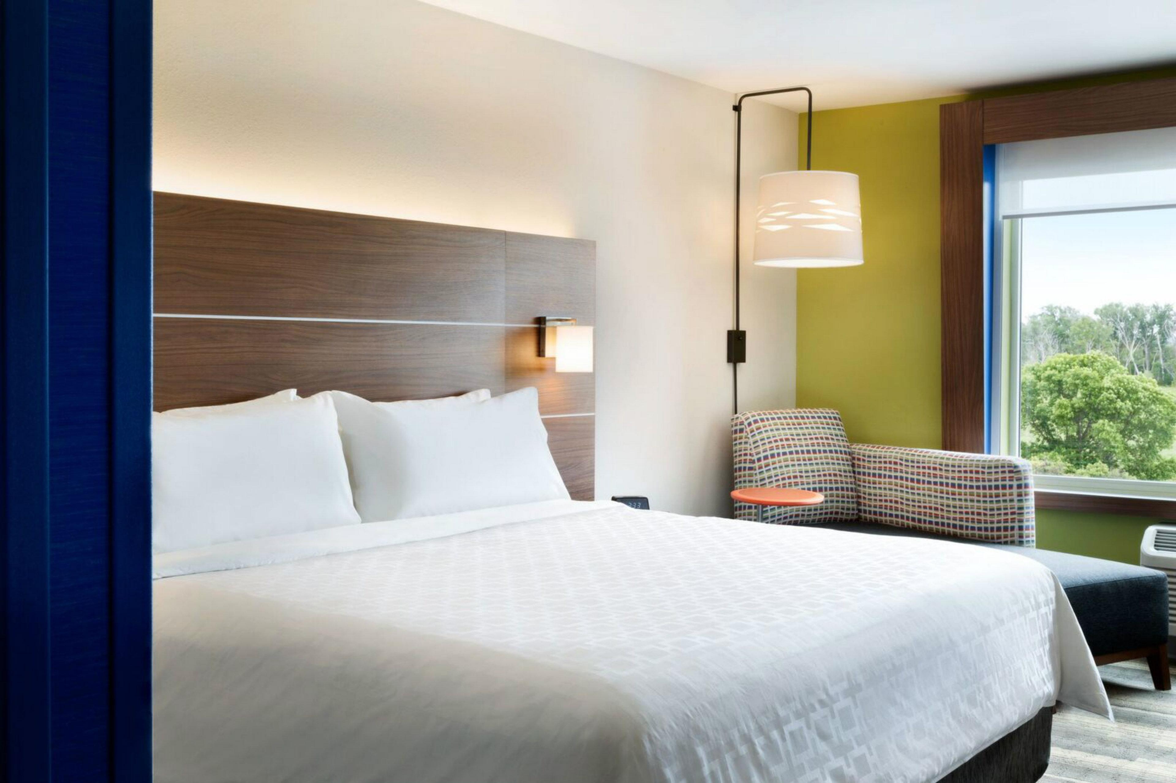 Holiday Express & - Downtown - Airport By Ihg 3*